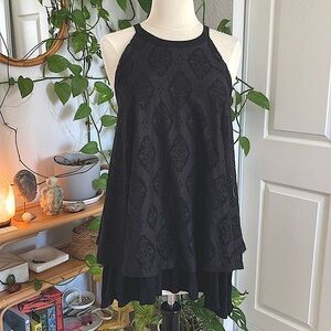 ✨💫🖤TORRID Layered Black Lace Tank ✨💫